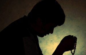 Bagaimana Hukum Sholat Tahajud Berjamaah?