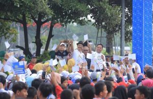 Ribuan Warga Muhammadiyah Tumpah Ruah di Jalanan Tangerang Ribuan Warga Muhammadiyah Tumpah Ruah di Jalanan Tangerang