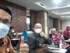 Dosen Eksploratif dan Kontekstual