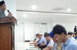Laki-Laki adalah Pemimpin Bagi Wanita