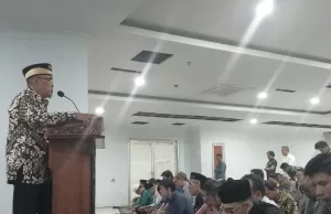 Kepemimpinan (Otoriter dan Demokratis)