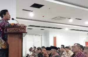 Kisah Imam Syafi’i dan Orang Sholih yang Kaya Raya